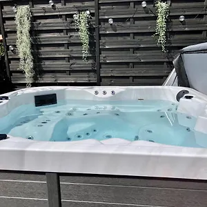 Les Mimosas Spa-jacuzzi , Saint-Raphaël France
