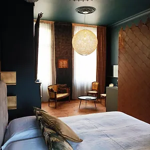 La Maison Du Soleil , LʼIsle-Jourdain France